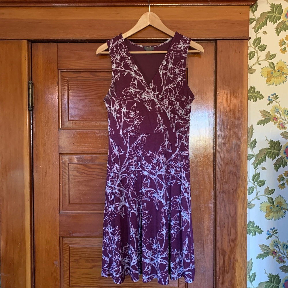 Sleeveless dress